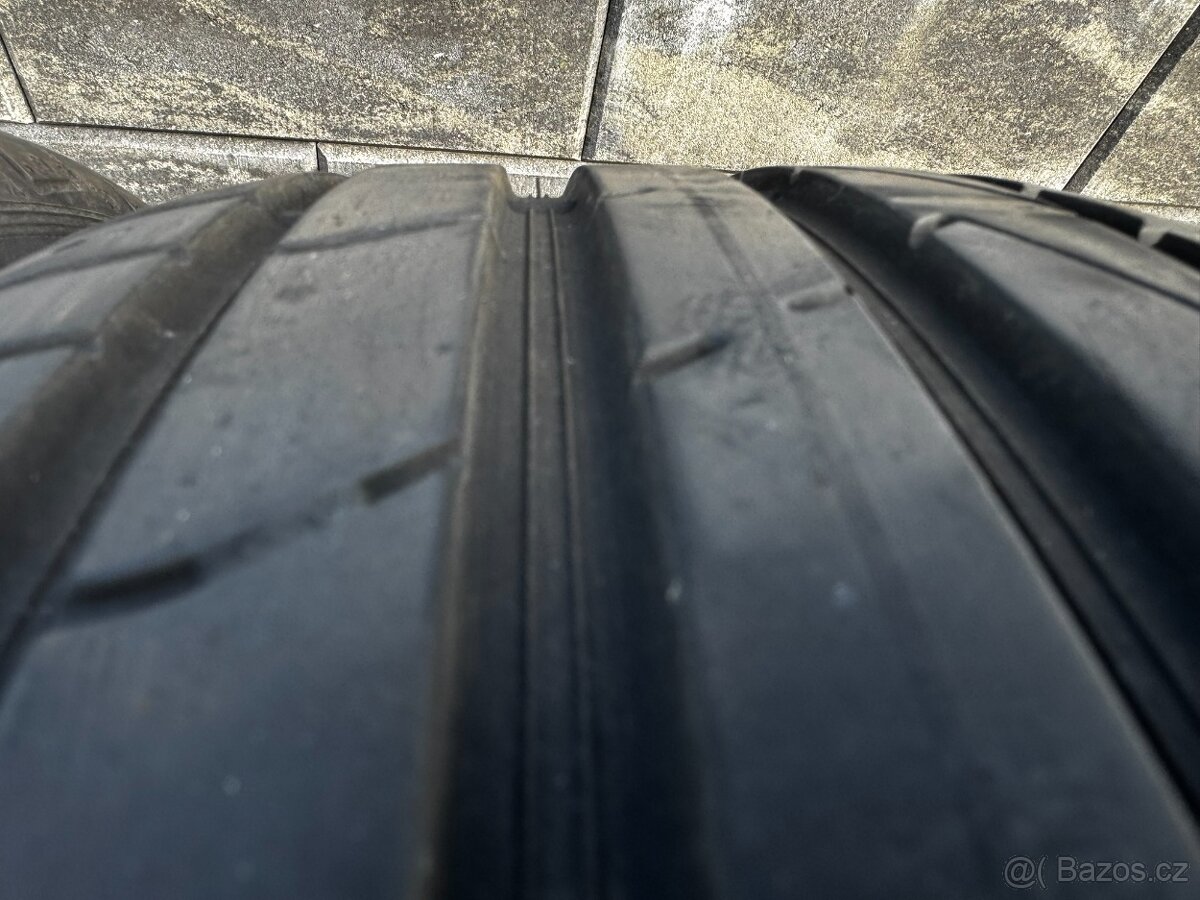 Letní pneu 225/45/18 Hankook RSC - 5