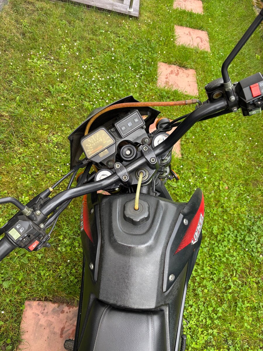 Motard 125