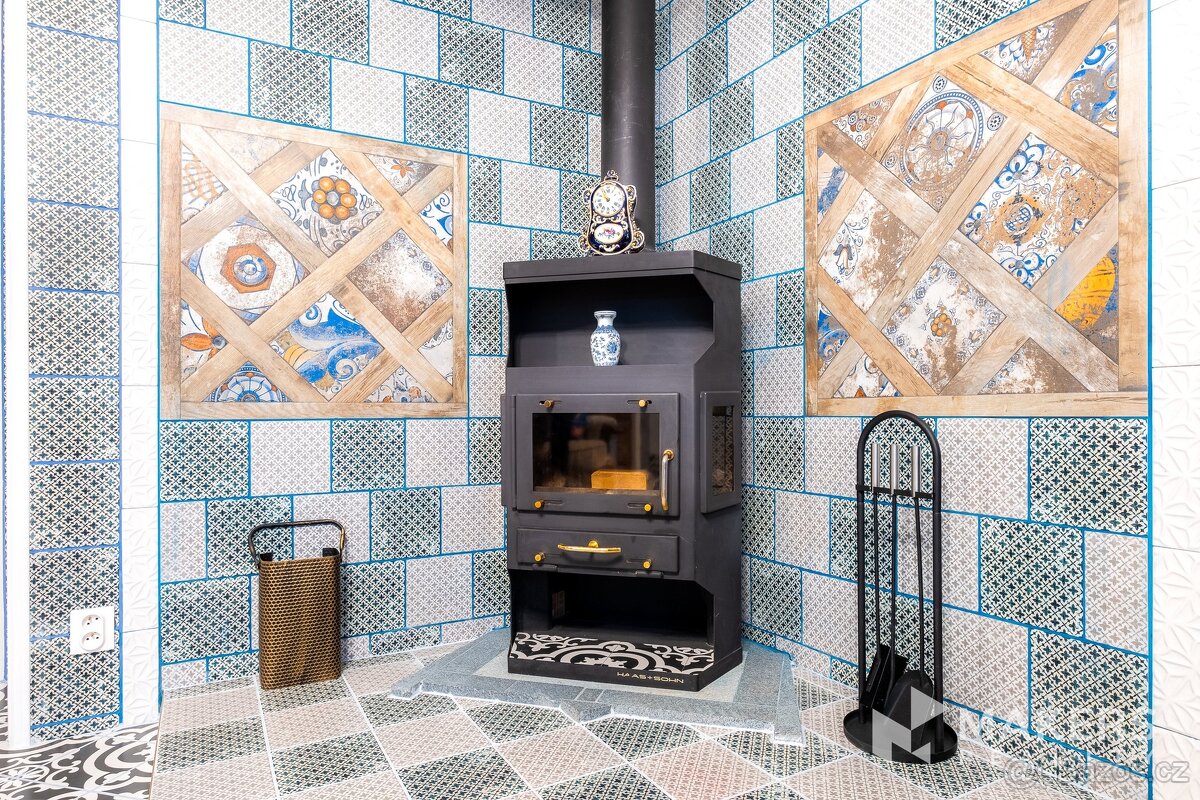 Prodej bytu 4+1, 120,5 m², historický dům, Teplice, ul. Na S - 5