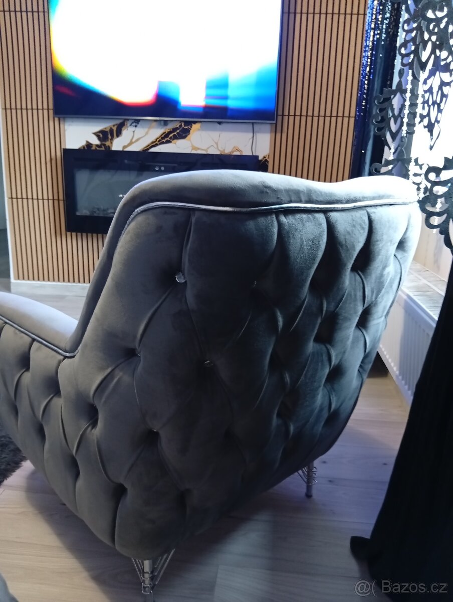 Prodám novou Luxusní sedací soupravou 3+3+1 - 5