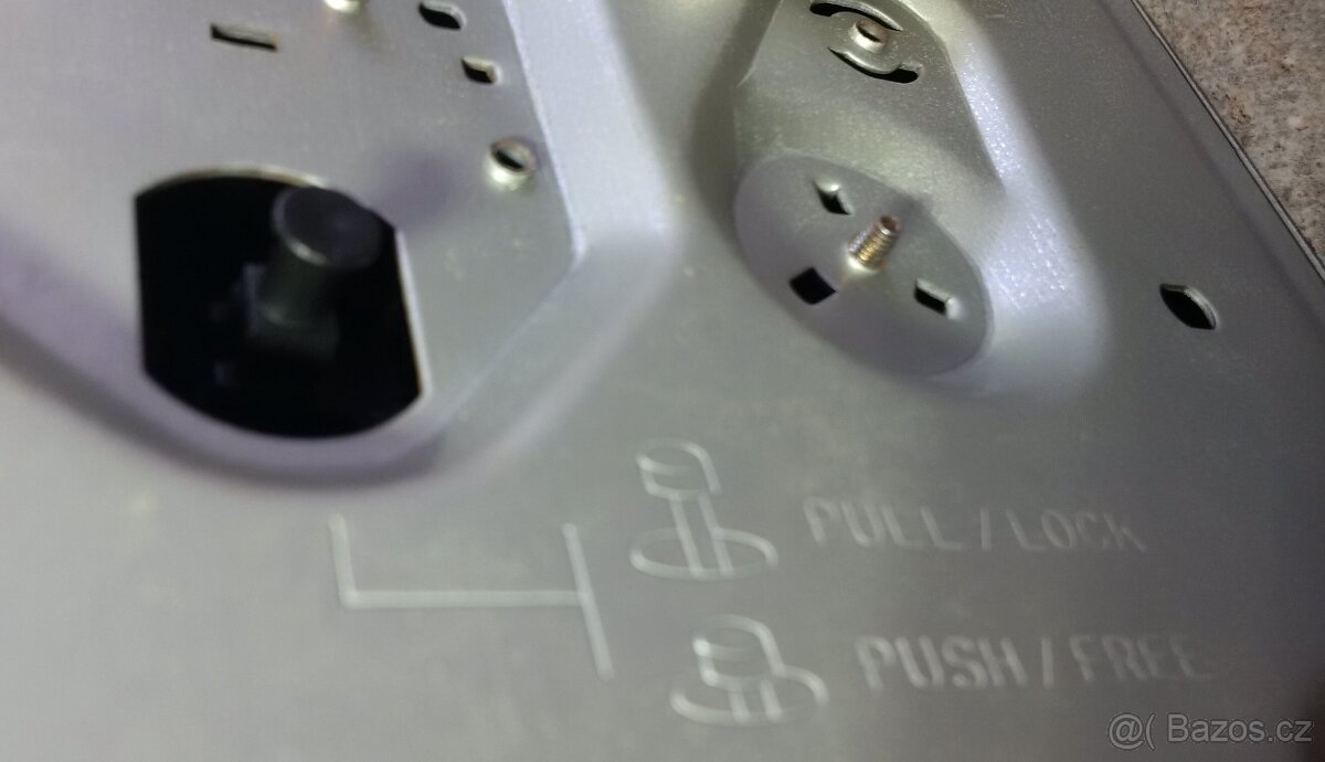 Prodám CD Player TECHNICS SL-P520 classAA - 5