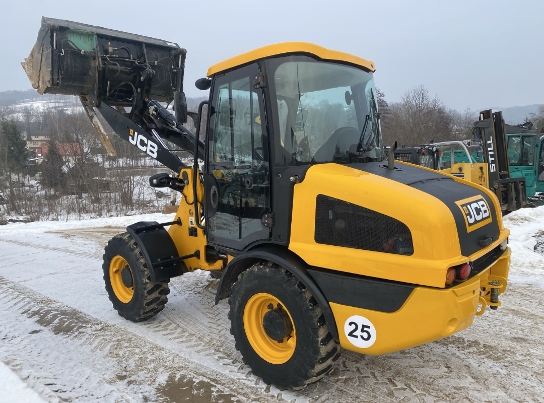 Čelní nakladač JCB 407 - 5