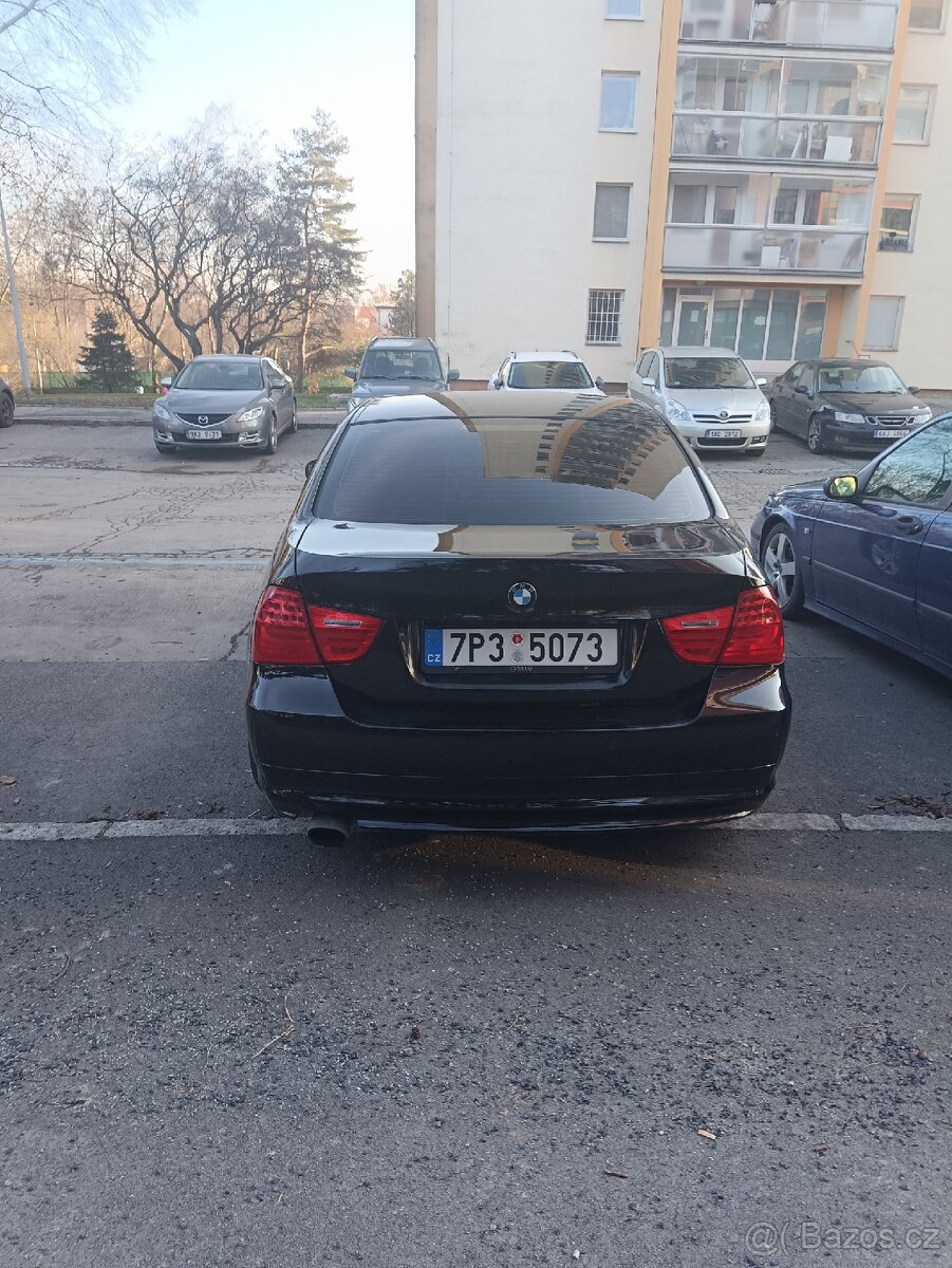 BMW 320i,125 kW,r.2009,najeto 192000 - 5
