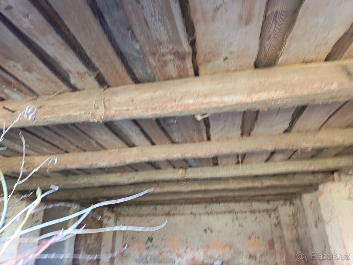 Prodám trámy ze staré stodoly. - 5