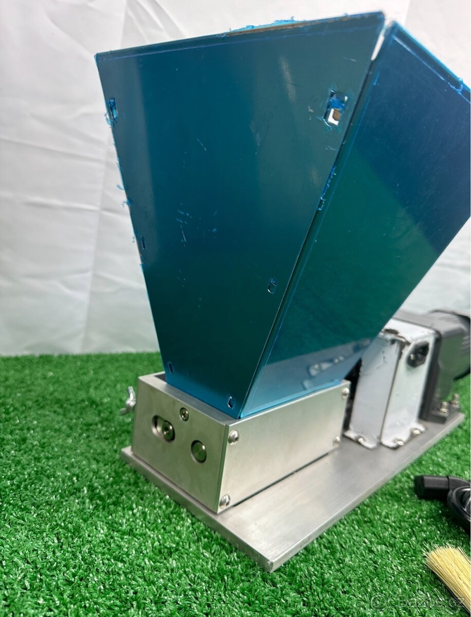 Drtič, šrotovník, mlýnek na obilí elektrický - 5