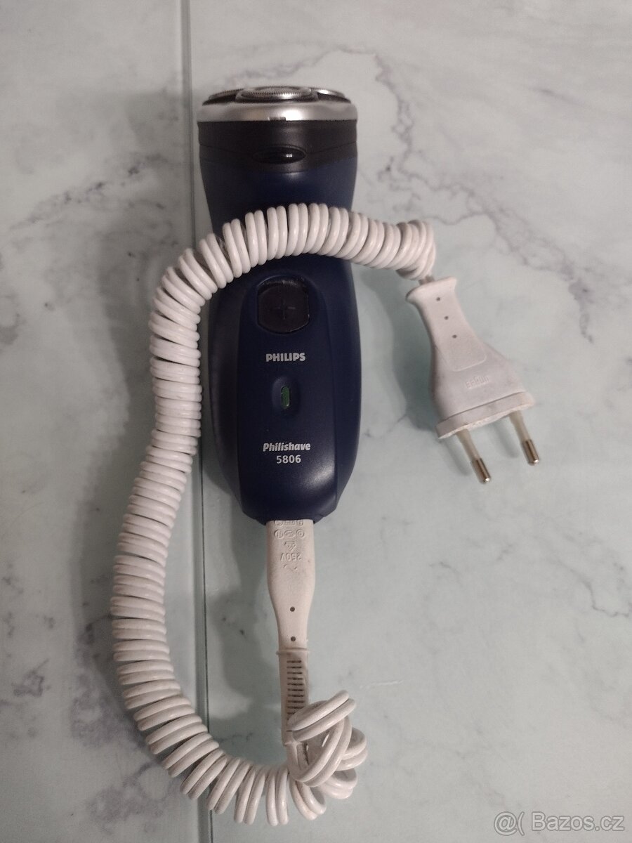HOLICÍ STROJEK PHILIPS PHILISHAVE 5806 - 5