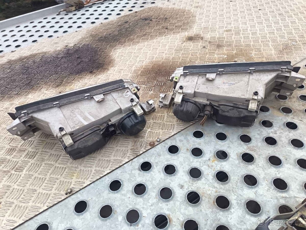 přední světla H4 Octavia 1 Face - 5