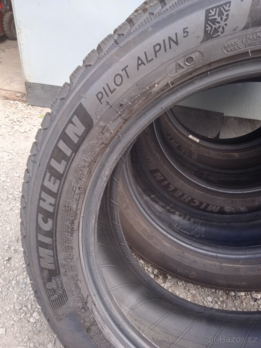 Zimní pneu Michelin 225/55/18 - 5