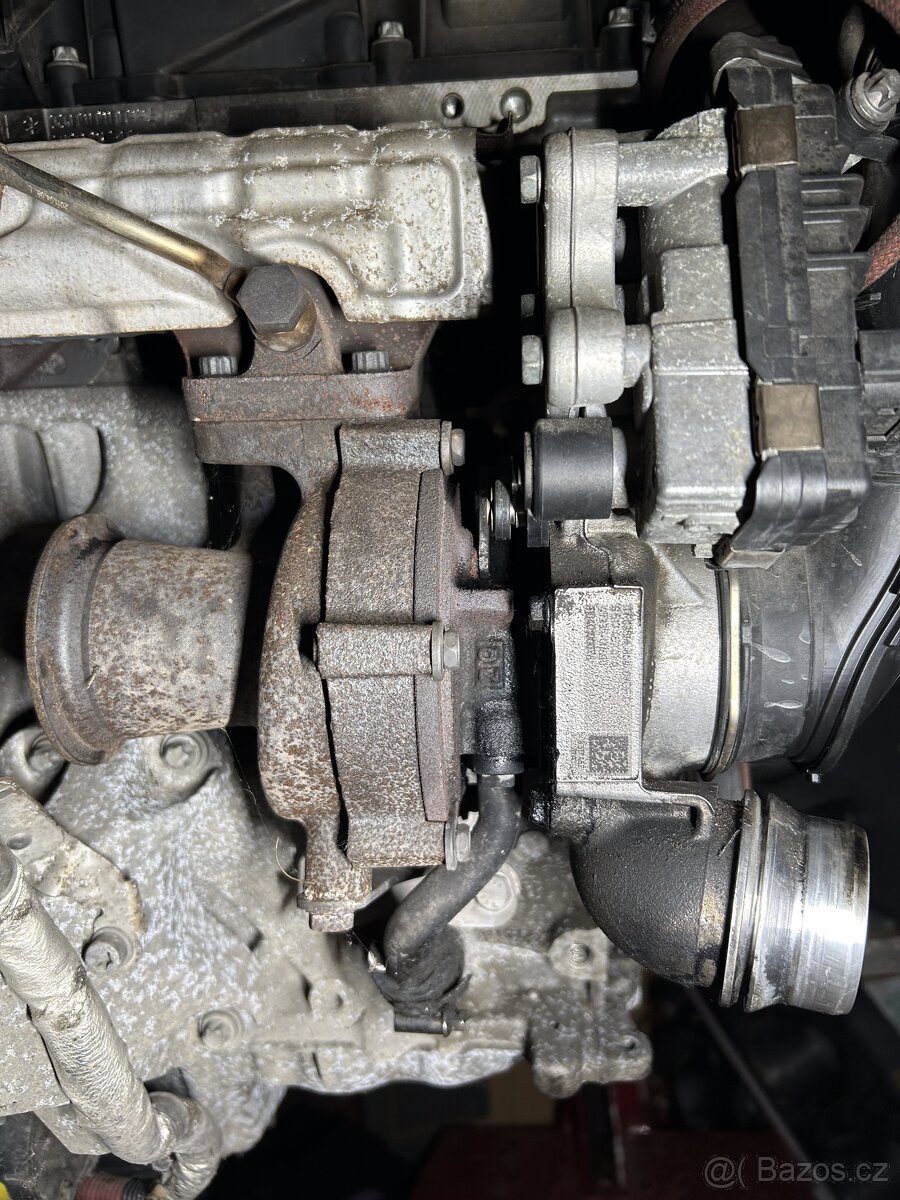 BMW E91 320D díly z motoru N47D20C - - 5