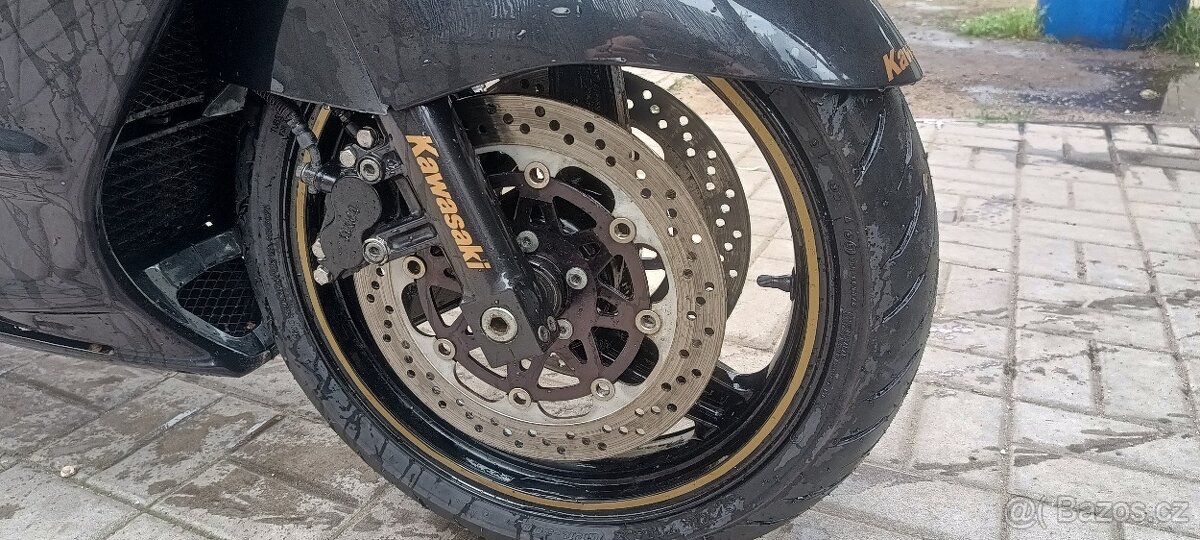 Kawasaki ZZR 1100 - 5