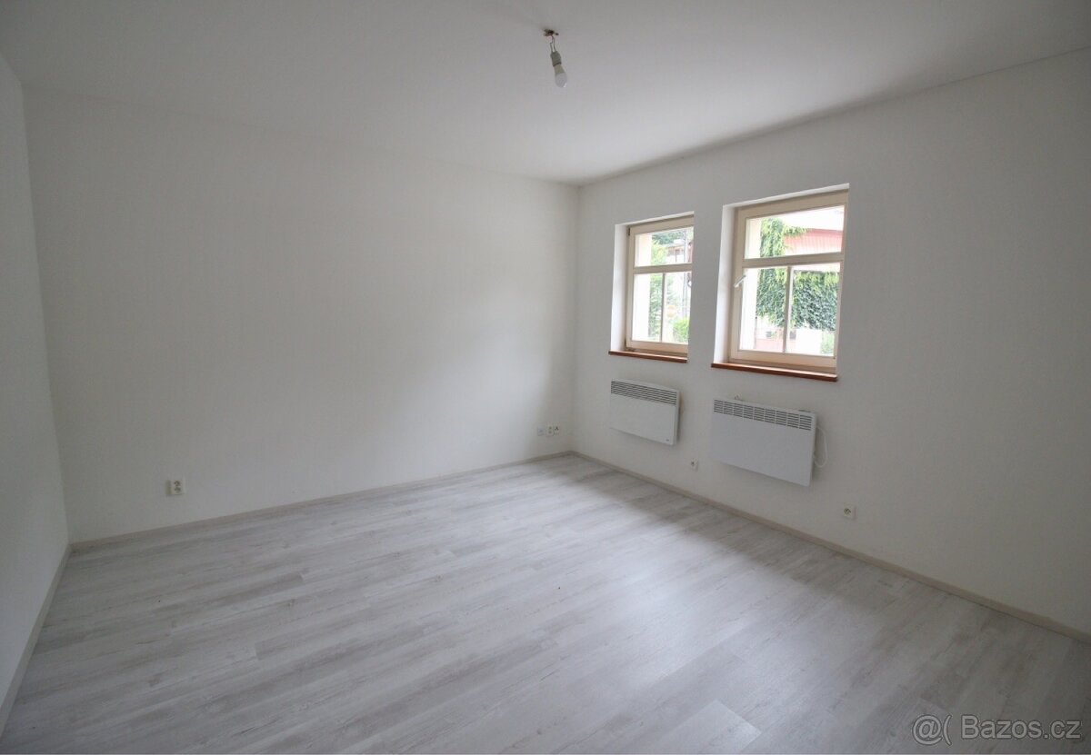 Pronájem prostorného bytu 2+1 v Křivoklátě - 5