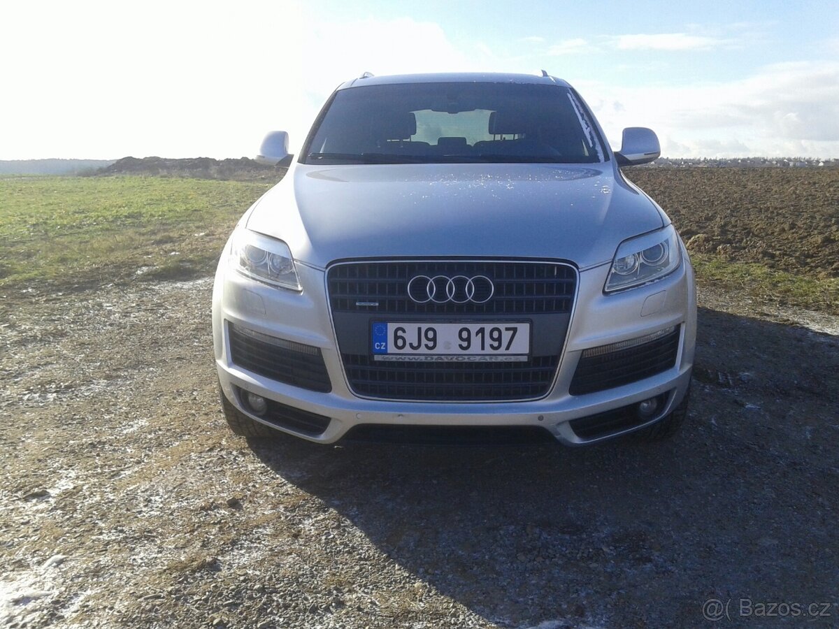 Audi Q7 3,0TDI Sline Quattro 7.míst - 5
