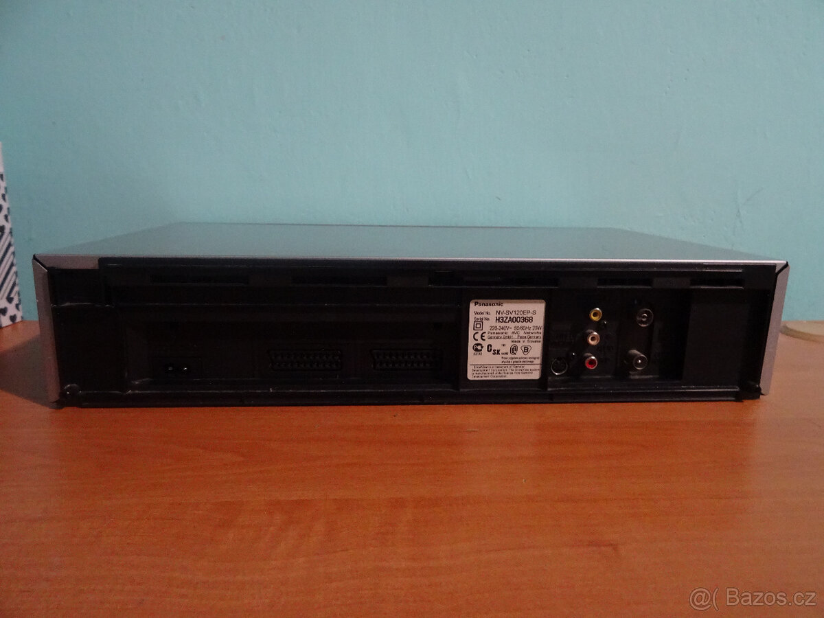 SUPER - S-VHS videorekordér PANASONIC NV-SV120,3D DNR,6 HLAV - 5