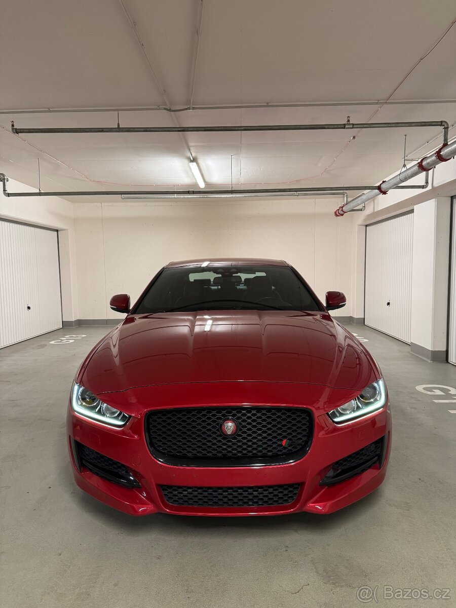 Jaguar XE 2.0D 4x4 R-SPORT DYNAMIC - 5