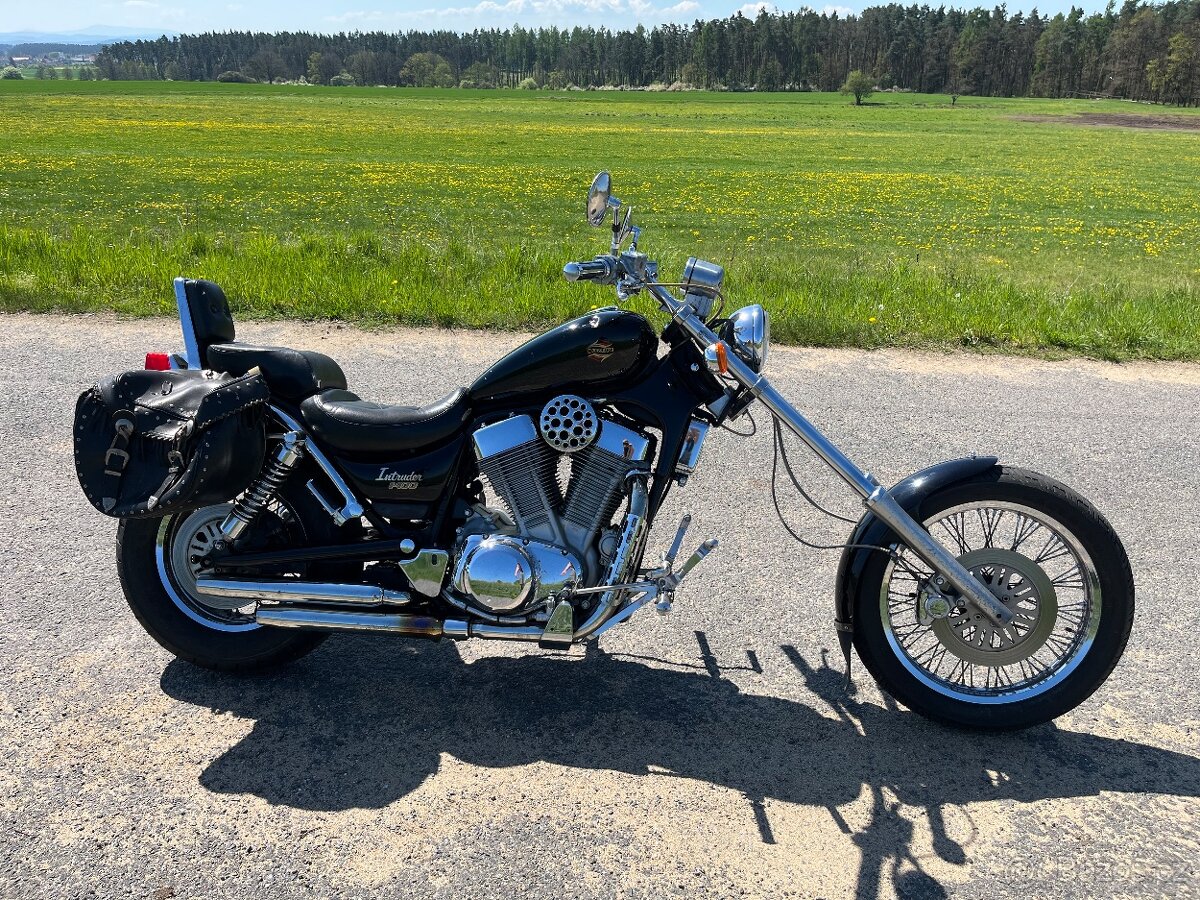 Suzuki VS 1400 Intruder - 5