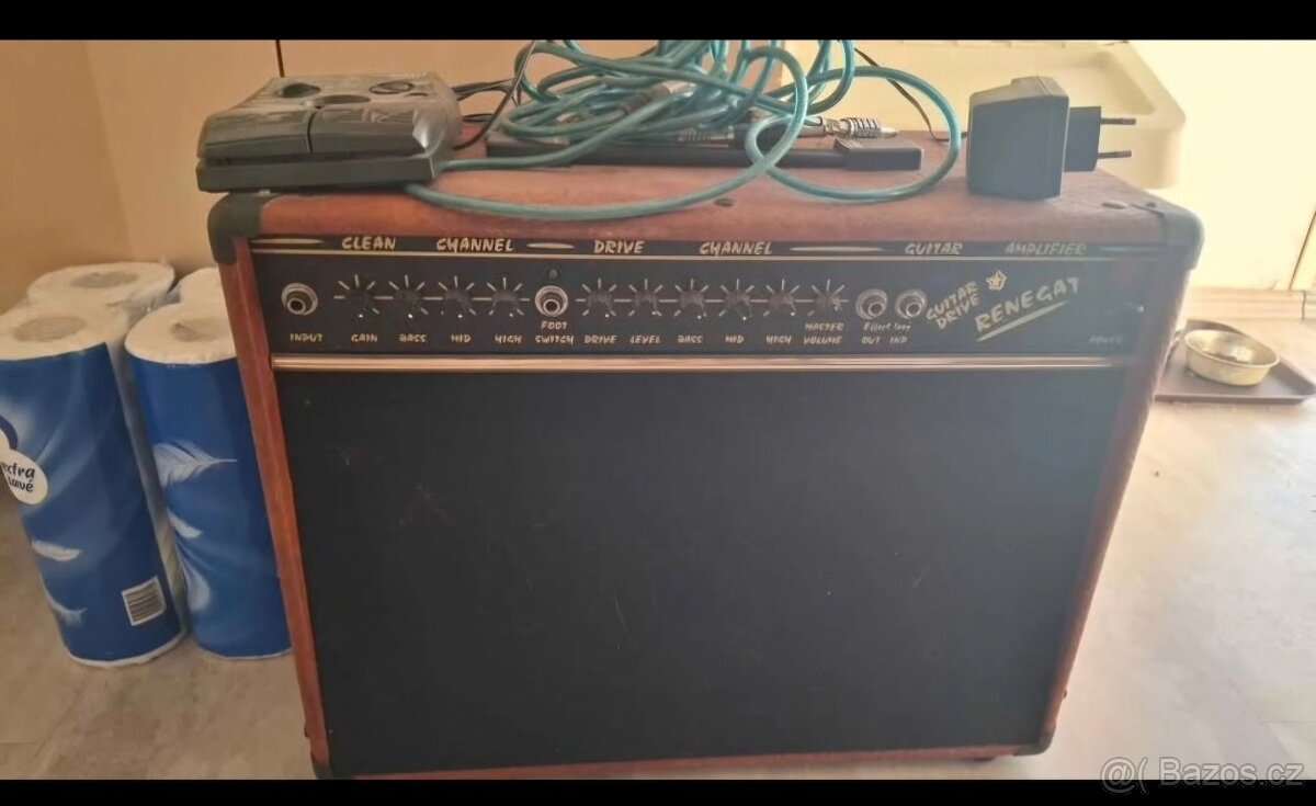 Sestava elektrická kytara,kombo,efekty,pouzdro,kabely. - 5