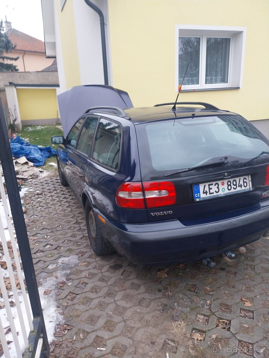 Volvo v 40 1.9.TD. 85kw - 5