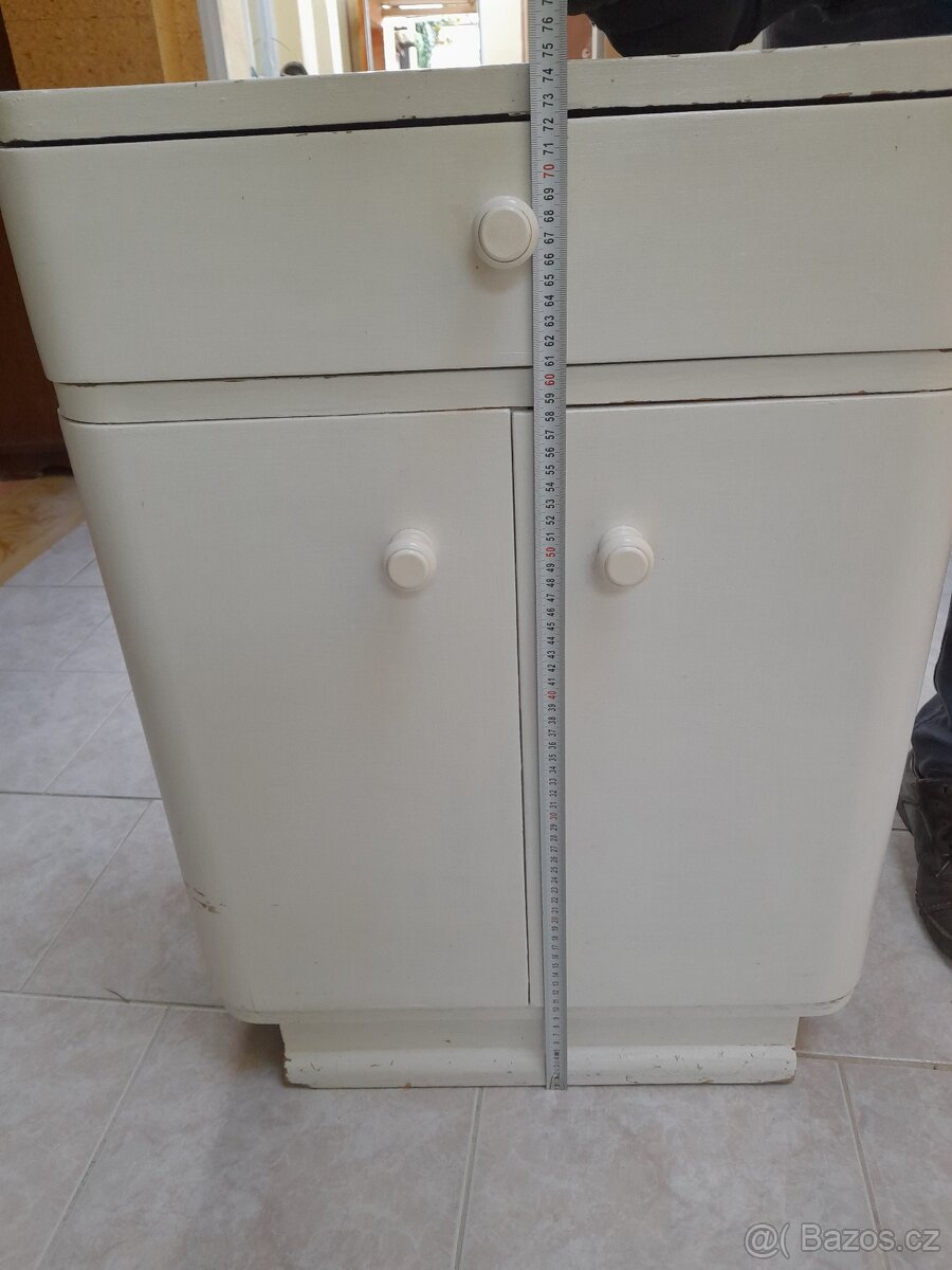 Retro skříňka - 5