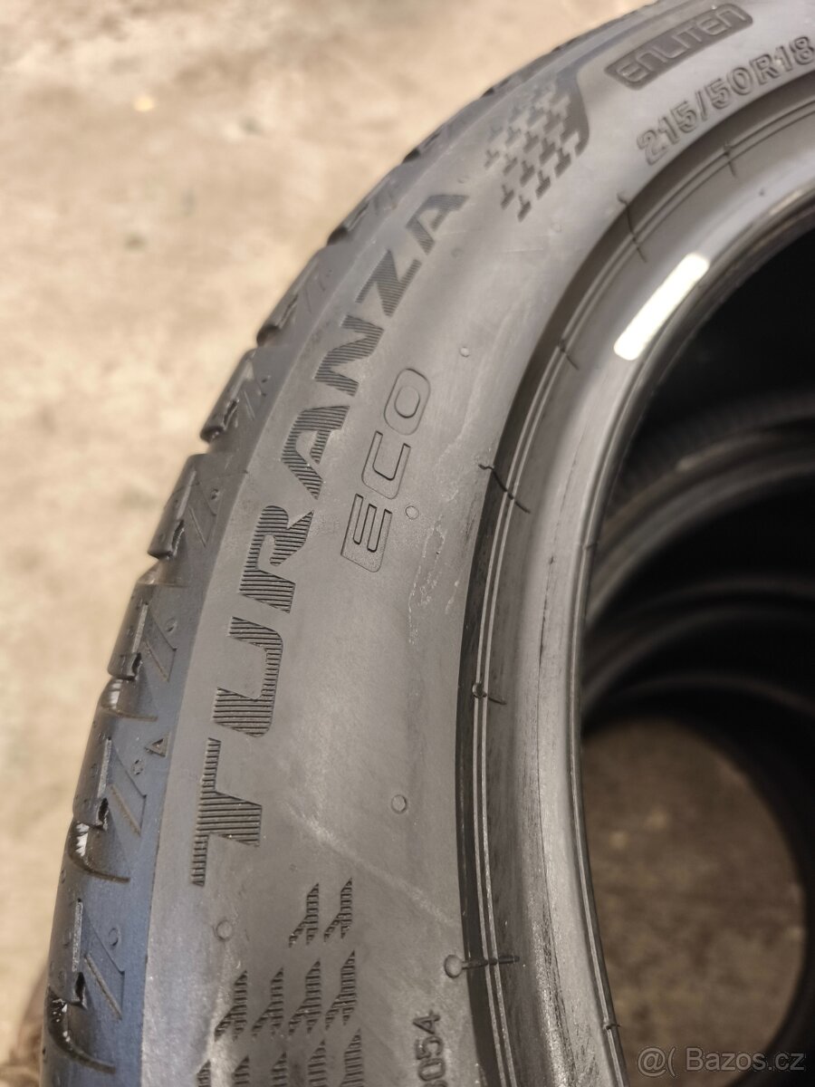 215/50/18 - 5