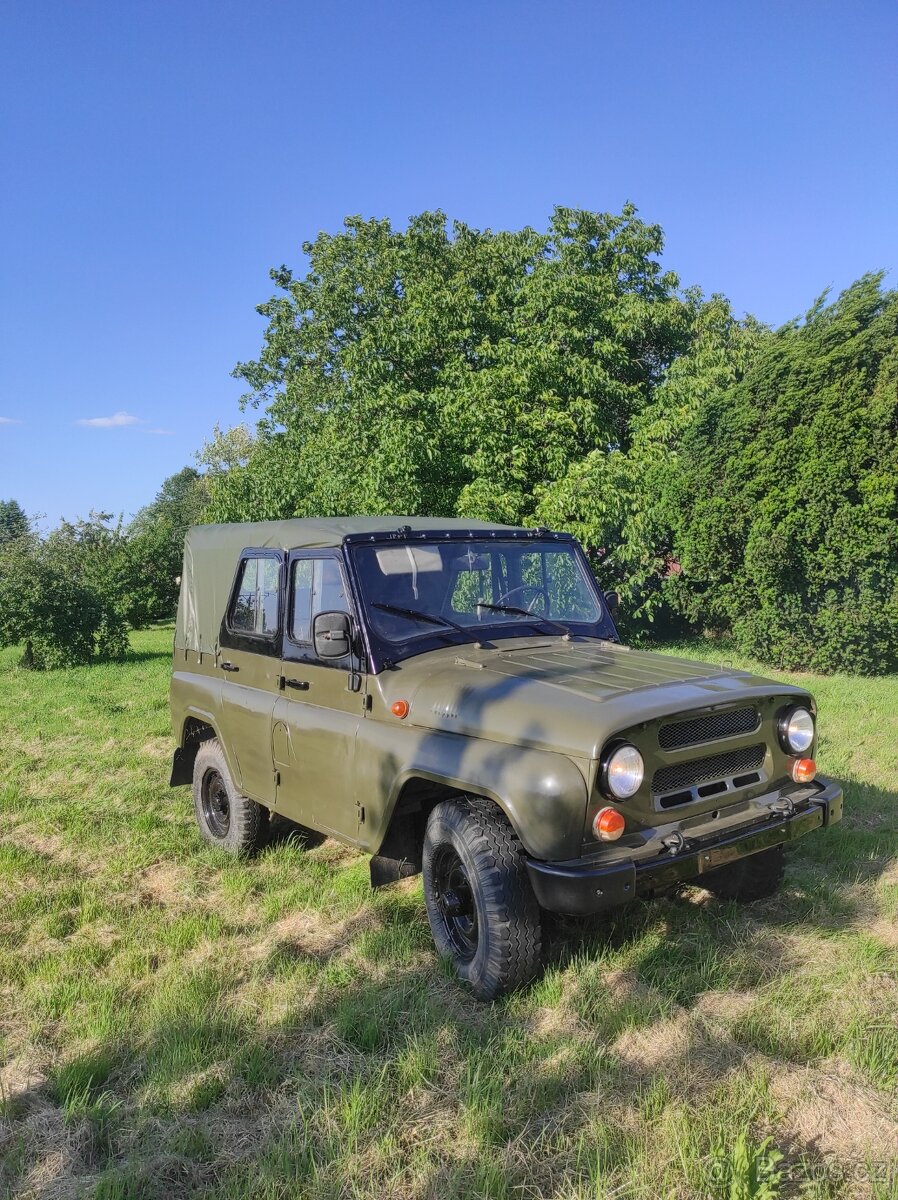 UAZ-469 (Hunter)