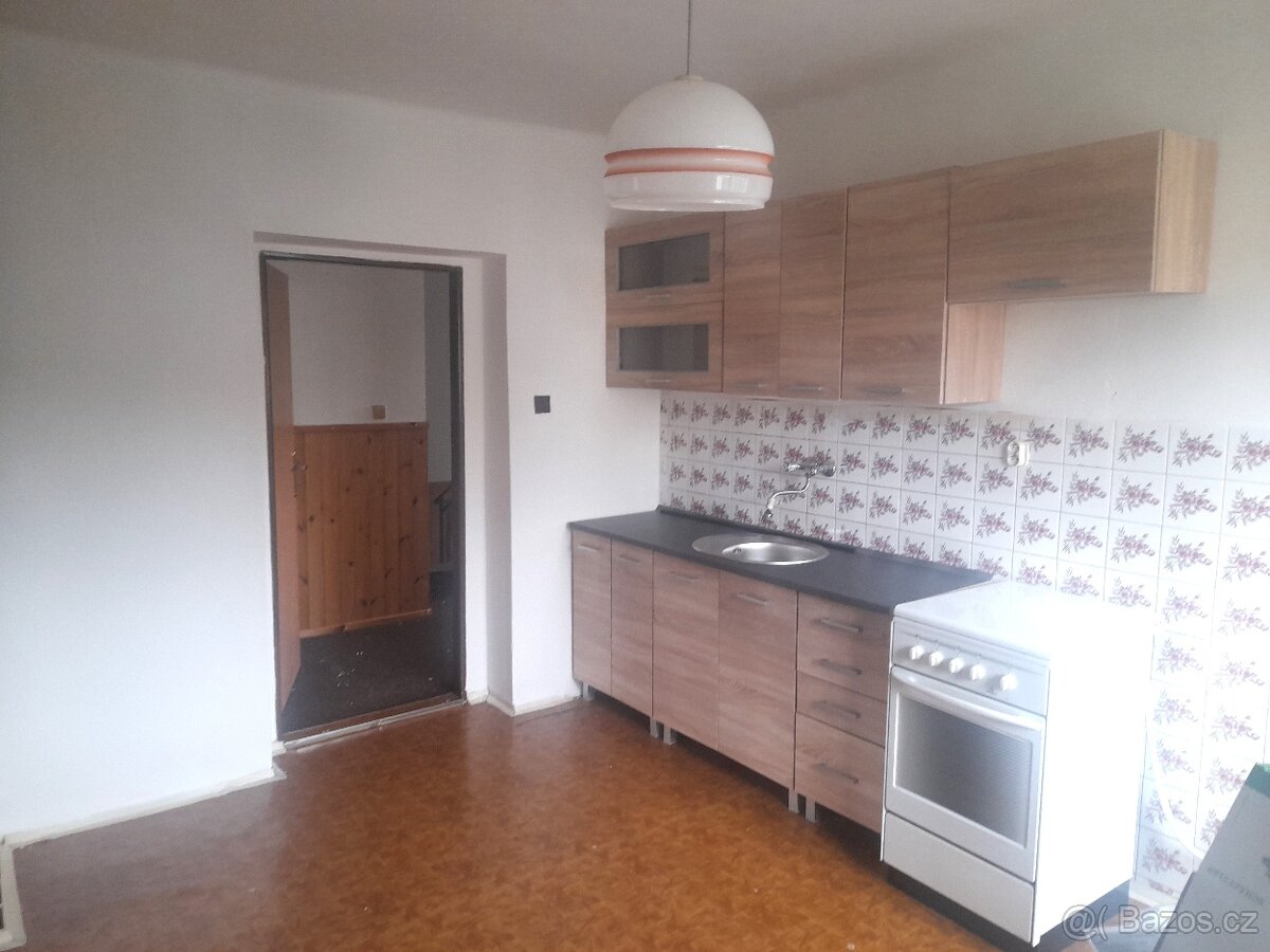 Pronájem bytu 3+1 v rodinném domě, Skalice u F-M - 5