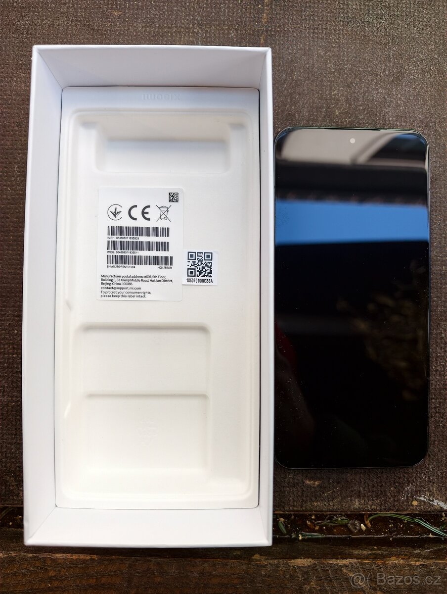 Xiaomi 15 12/256GB záruka 03/27 - 5