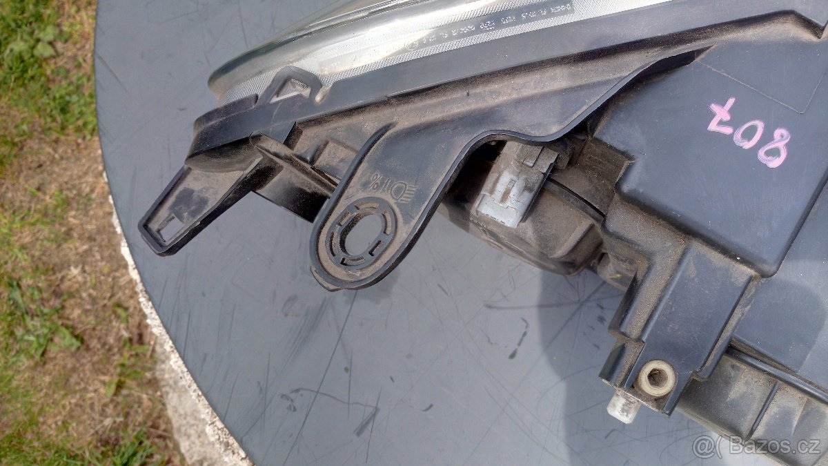 Levé přední xenonové světlo Peugeot 807 - 5