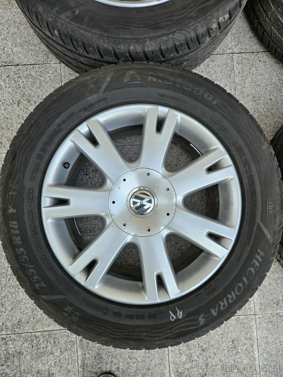 VW Touareg - letní sada R18 255/55 - 5