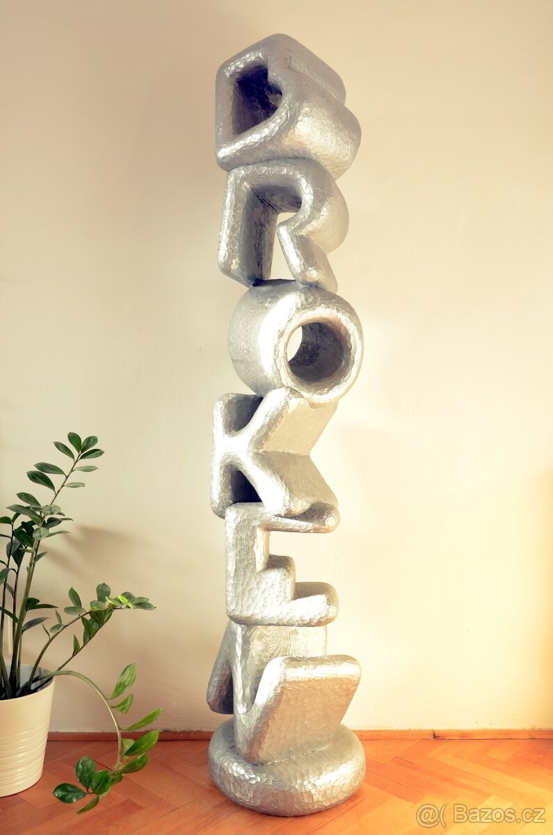 Dřevěná socha z jednoho kusu - BROKEN - 5