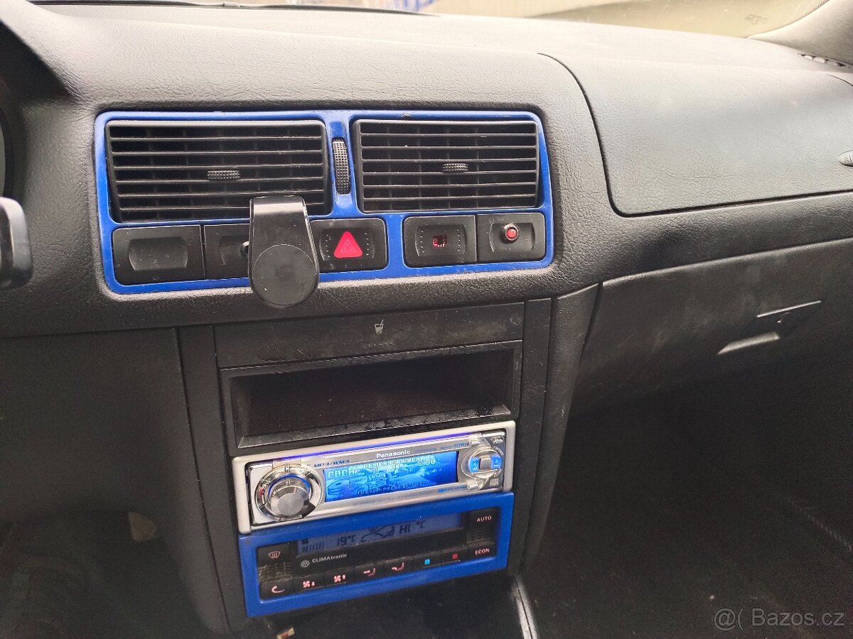 VW Golf lV 1.6 16V, STK 2027 - 5