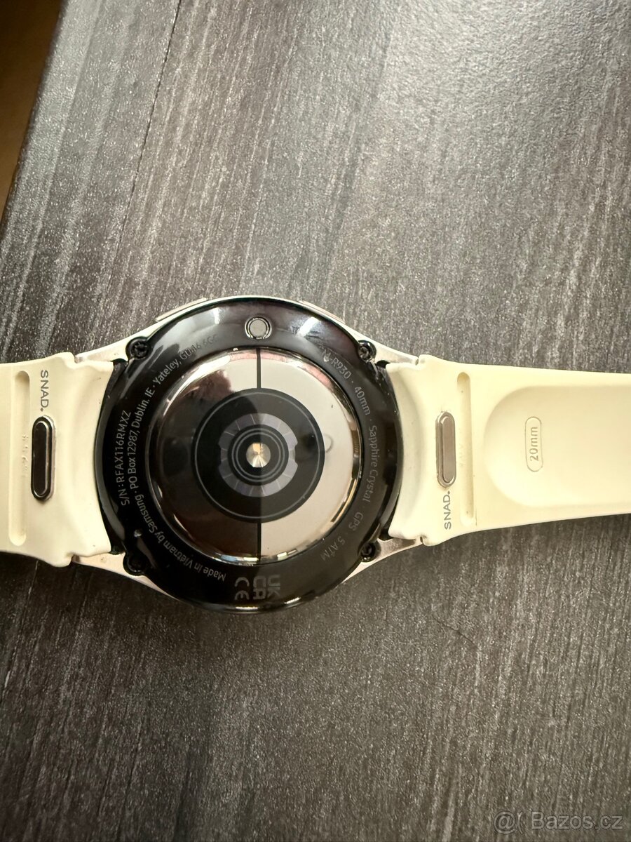 Chytré hodinky Samsung Galaxy Watch 6 40mm - zlaté - 5