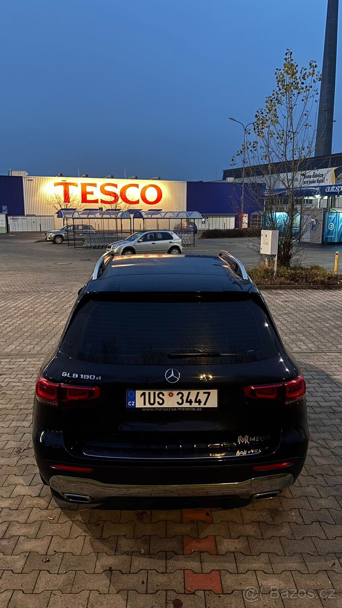 MERCEDES GLB 180D - 5