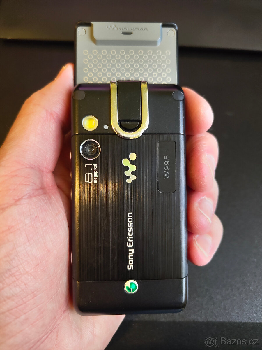 Sony Ericsson W995 - 5