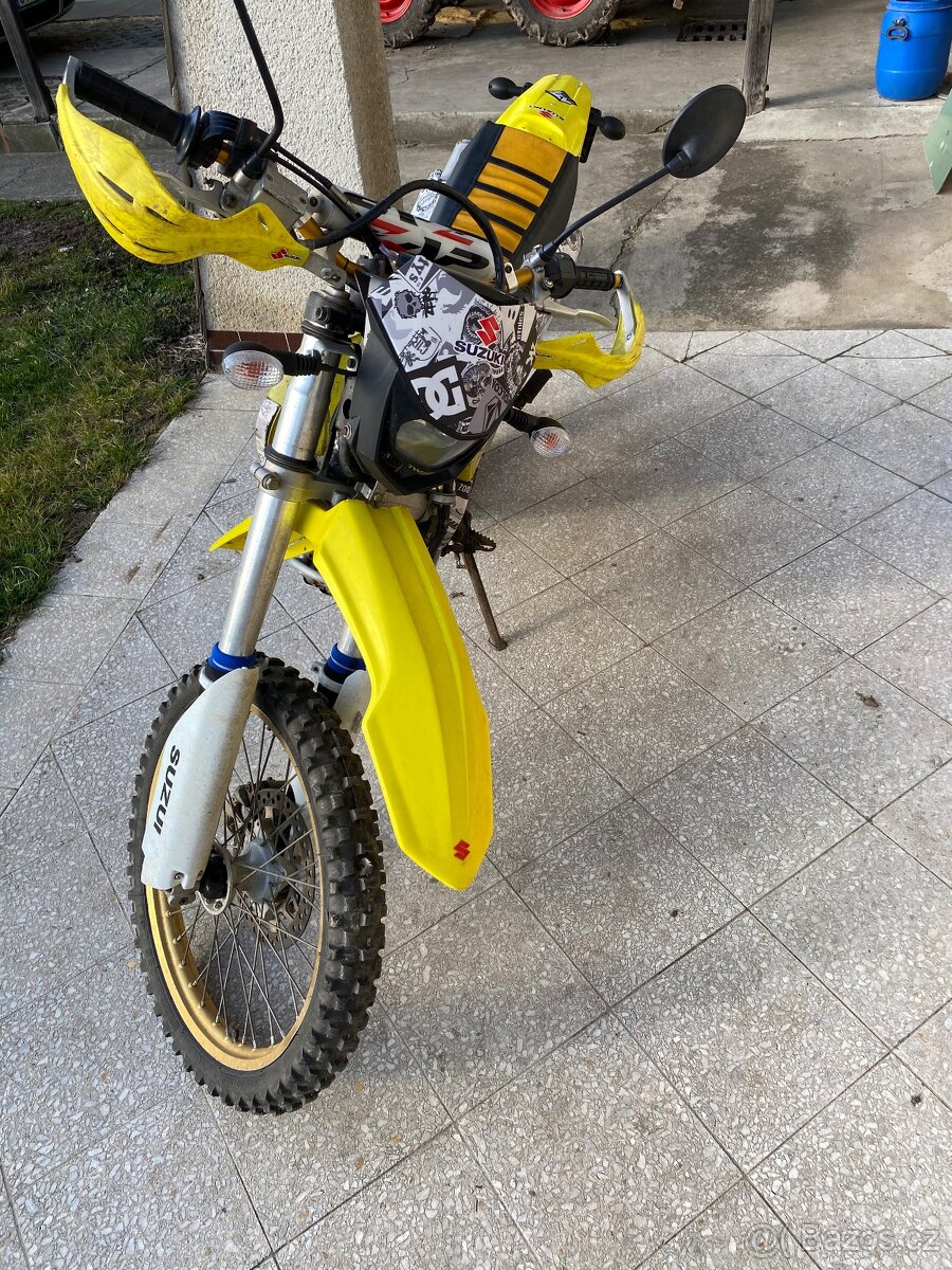 Suzuki DR 350