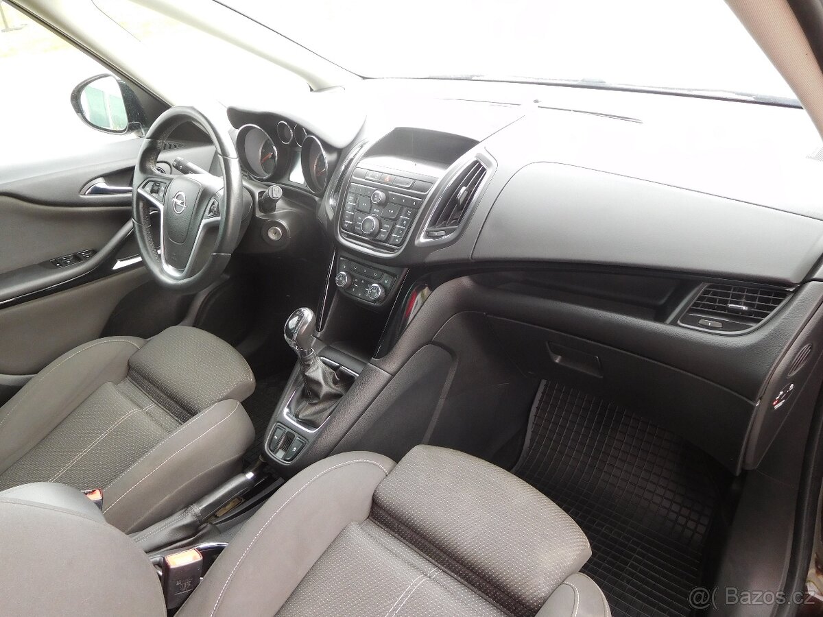 Opel Zafira Tourer 2.0 CDTi, 96 kW, Aut. Klima, 7. Míst - 5
