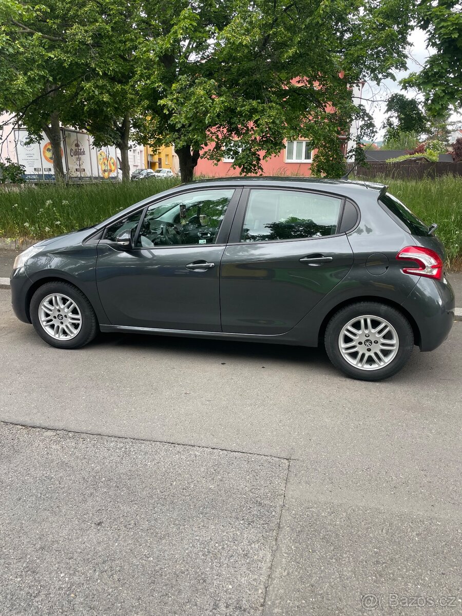 Peugeot 208 1.4 HDI - 5