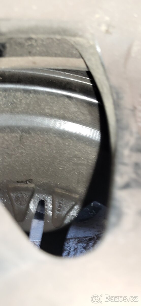 Prodám AL kola 235/50/18,7,5/17 4ks. - 5