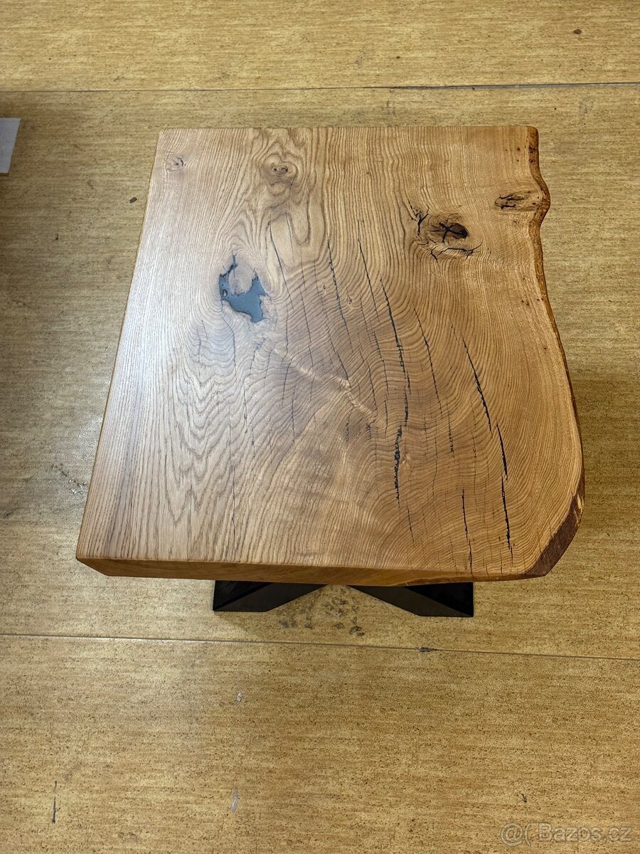 Masivní jídelní stol z dubu - 5