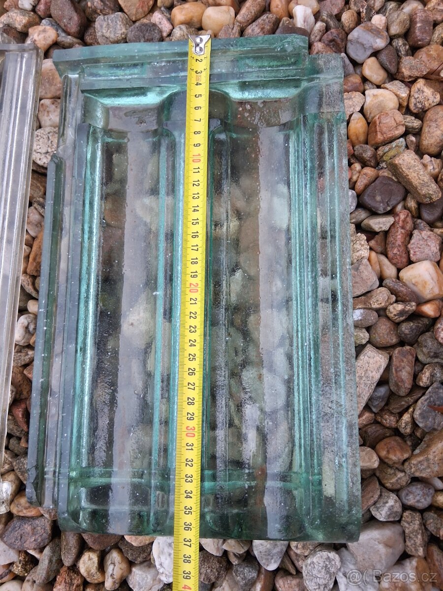 Skleněné prosvětlovací střešní tašky - 5