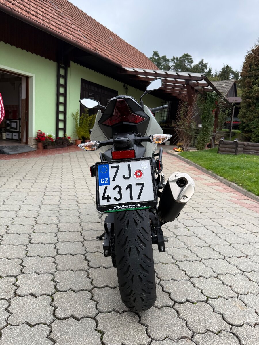 Kawasaki Z400 - 5