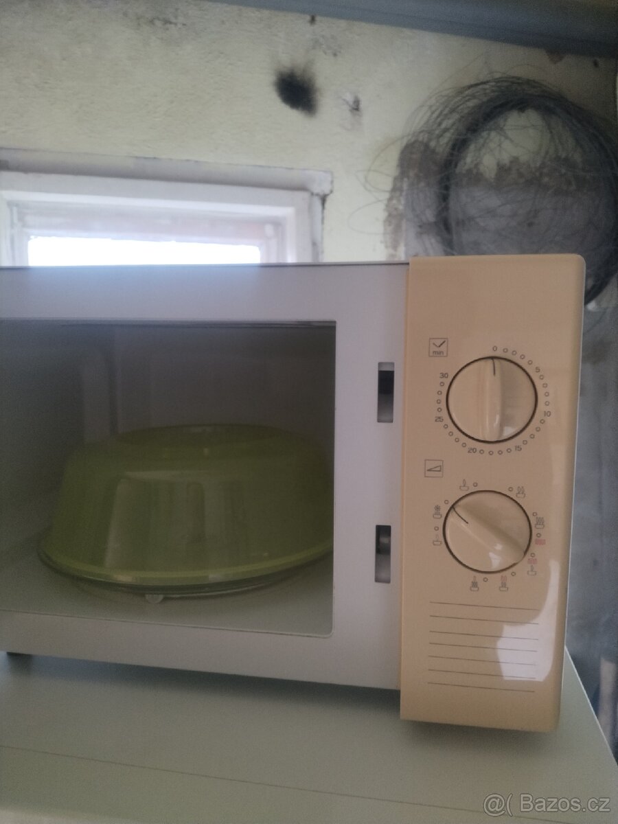 Mikrovlnná trouba ECG - 5