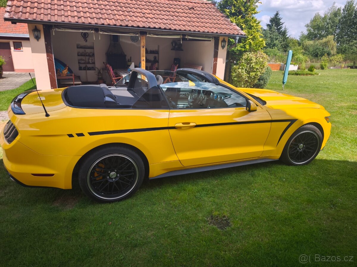 Prodám Ford Mustang 3,7 V6 Cabrio - 5