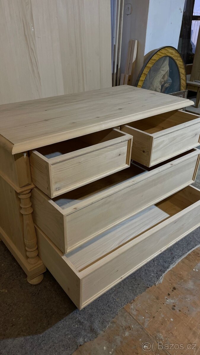 Komoda - 5
