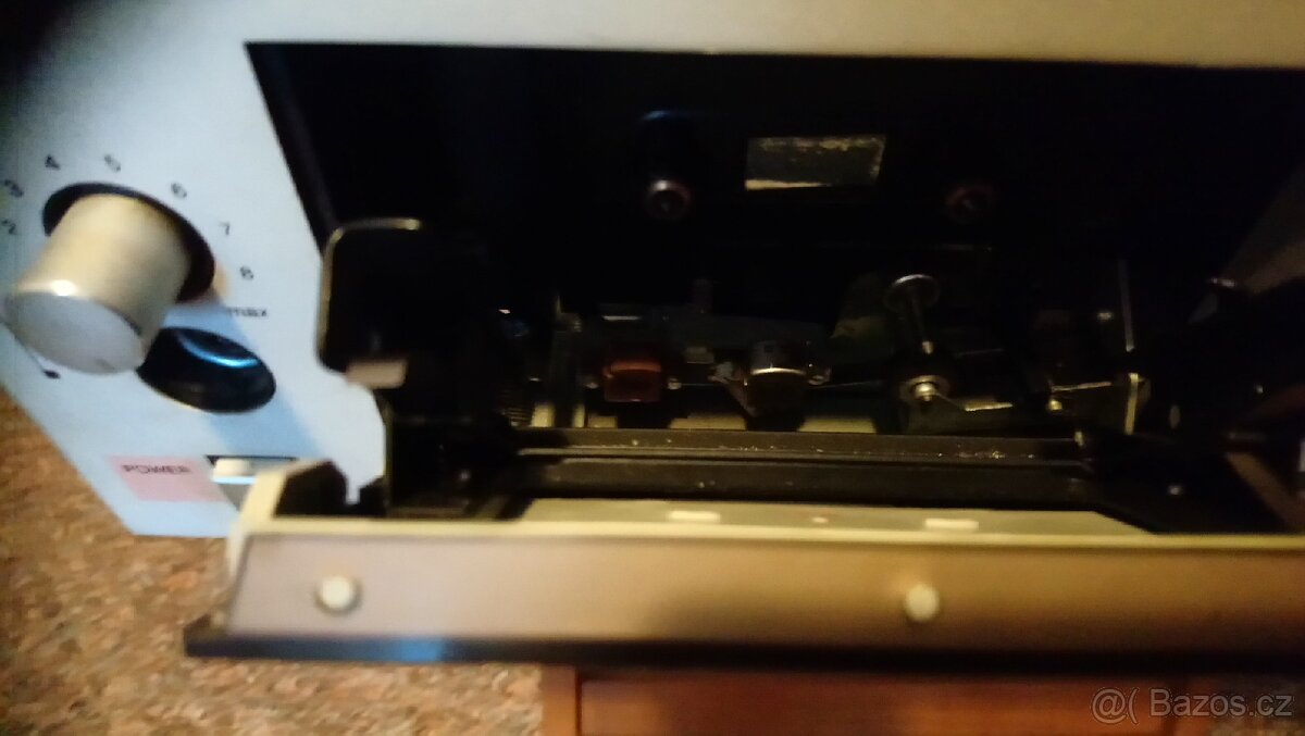 Kazetový magnetofon TESLA SM 261 - 5