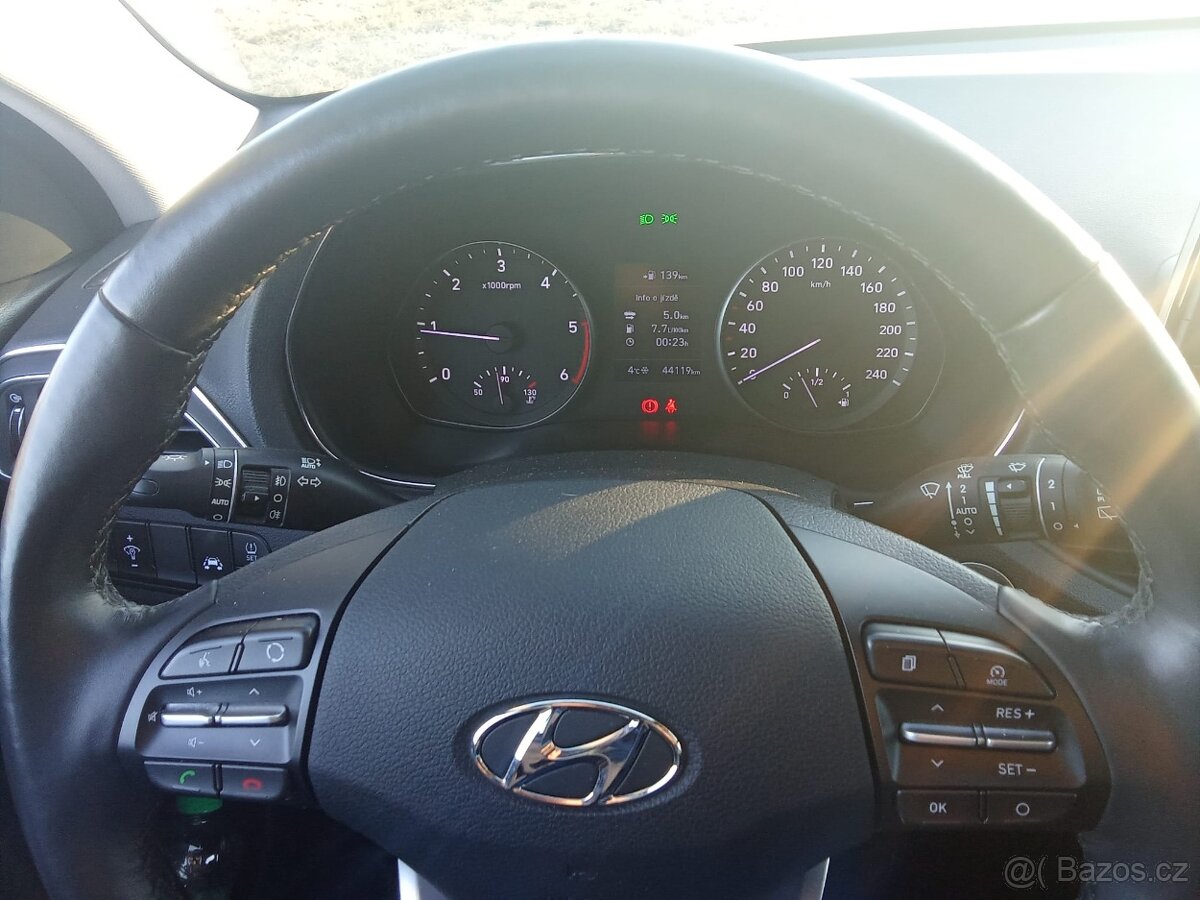 Hyundai i30 kombi 1.6.CRDI - 5