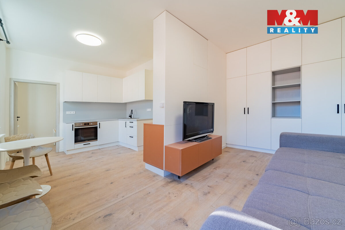 Pronájem bytu 2+1 v Aši, ul. Jiráskova - 5