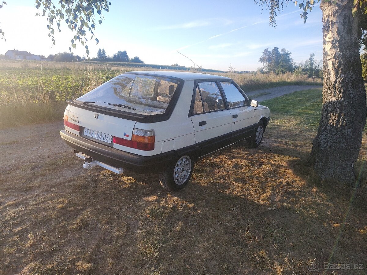 Renault 11 - 5