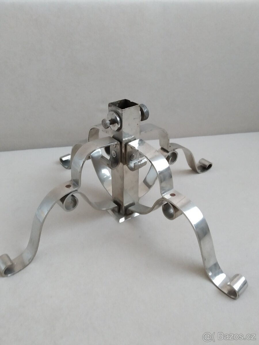 Starý kovový stojan - 5