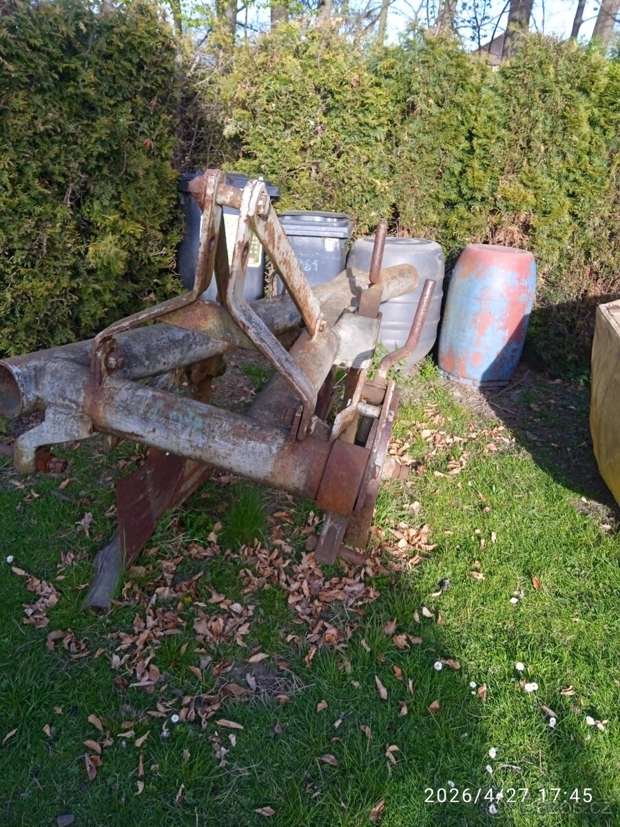 dvouradličný pluh - 5
