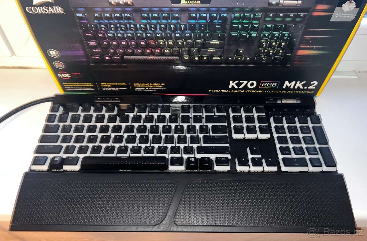 Klávesnice Corsair K70 MK.2 - 5